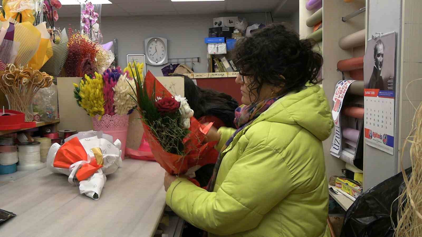 Edirne’deki çiçekçilerde sevgililer günü yoğunluğu
