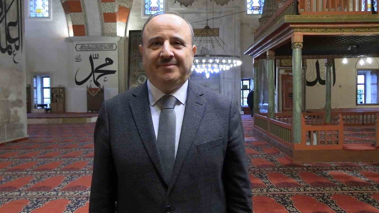 Edirne’deki selatin camiler Ramazan’da gül kokacak
