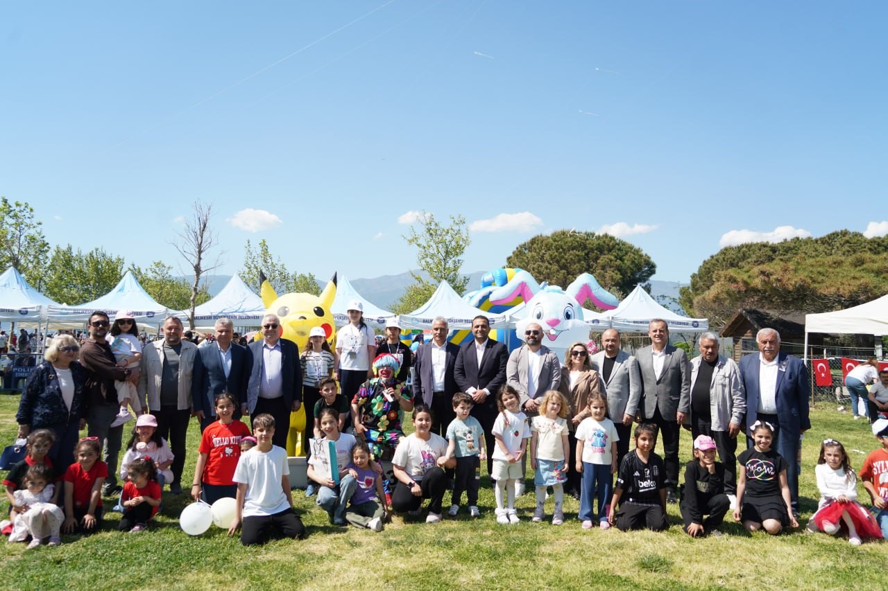 Edremit Belediyesi Geleneksel Uçurtma Şenliği yapıldı
