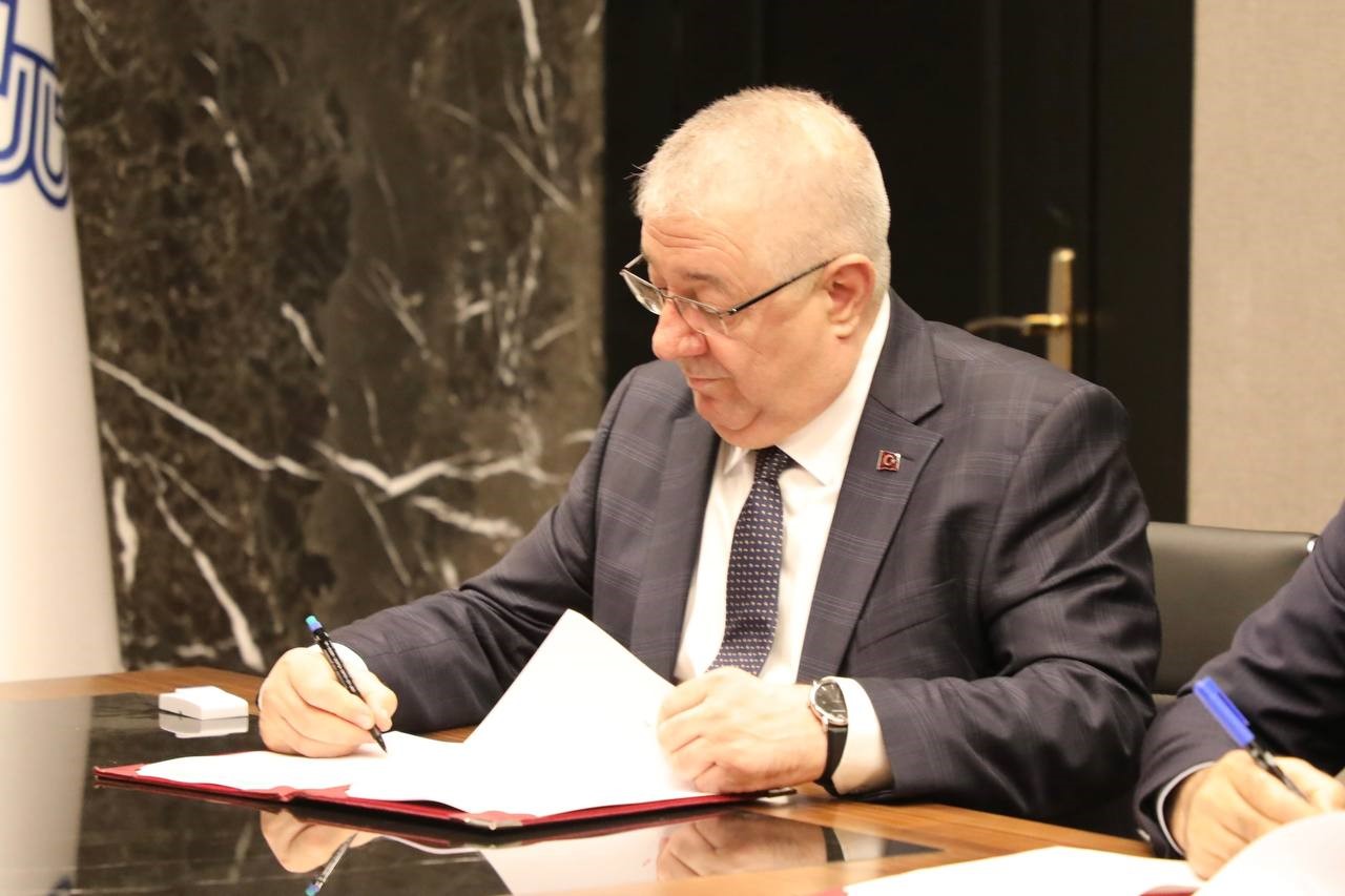 Edremit’te hayırsever desteğiyle sağlık yatırımları güçleniyor
