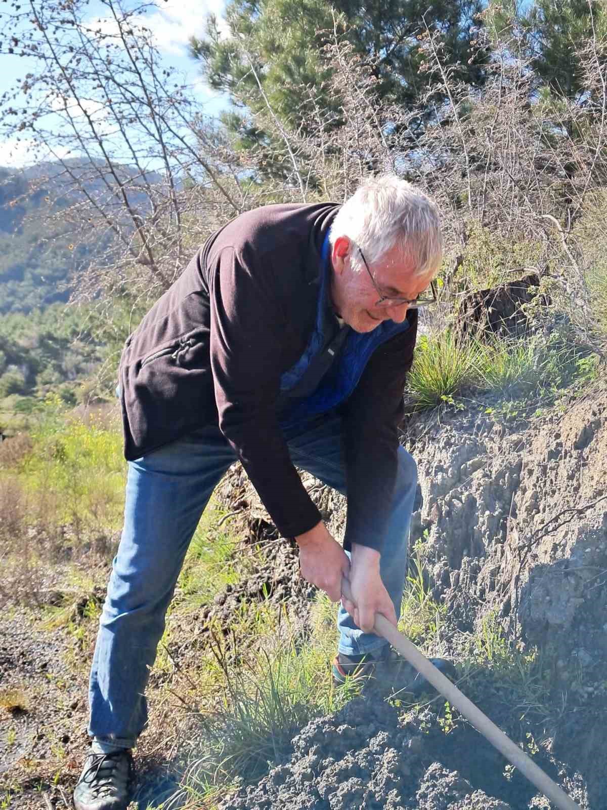 Edremit’te Kazdağı Bal Ormanına uluslararası ilgi

