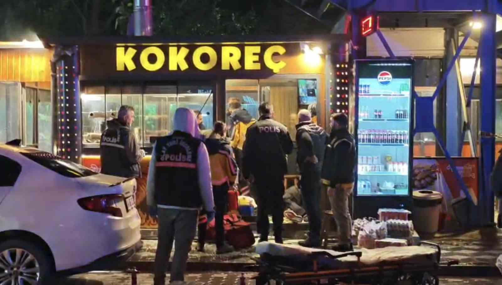 Edremit’te kokoreç dükkanına silahlı saldırı: 2’si ağır 3 yaralı
