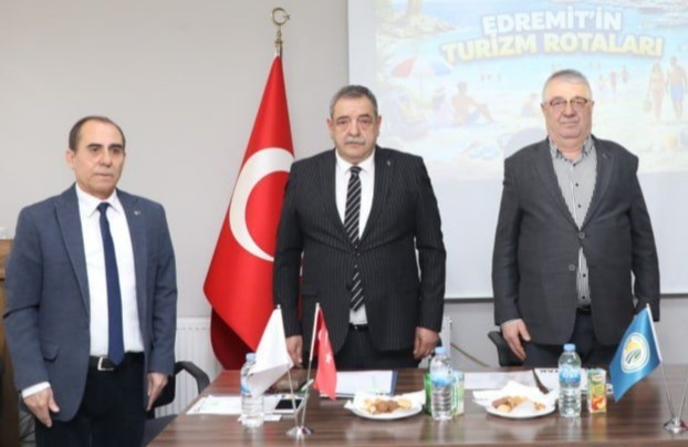 Edremit’te turistik rotalar için önemli toplantı
