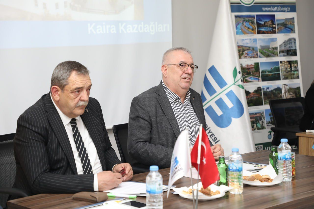 Edremit’te turistik rotalar için önemli toplantı
