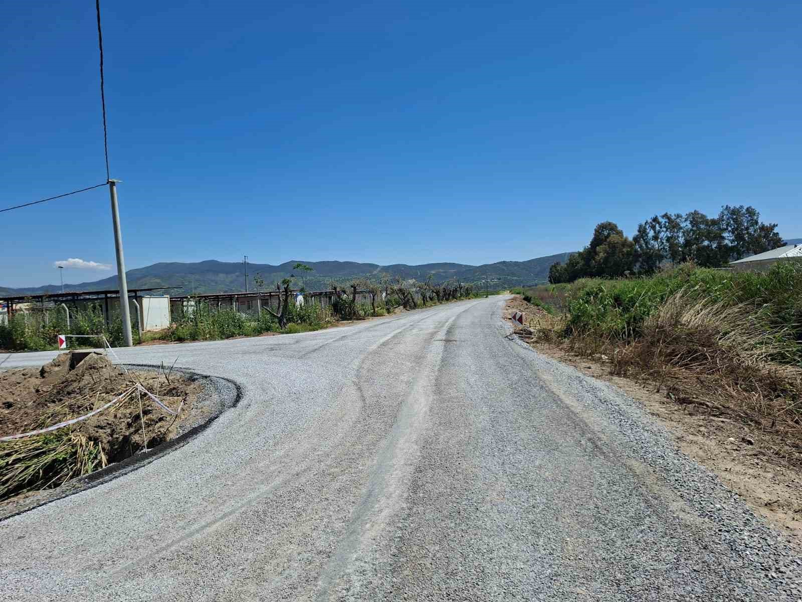 Efeler Belediyesi asfaltlama çalışmalarını sürdürüyor
