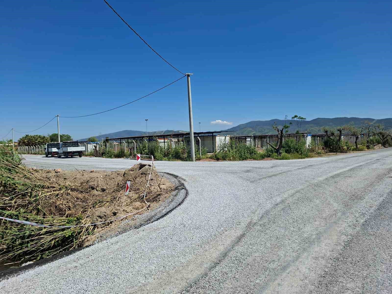 Efeler Belediyesi asfaltlama çalışmalarını sürdürüyor
