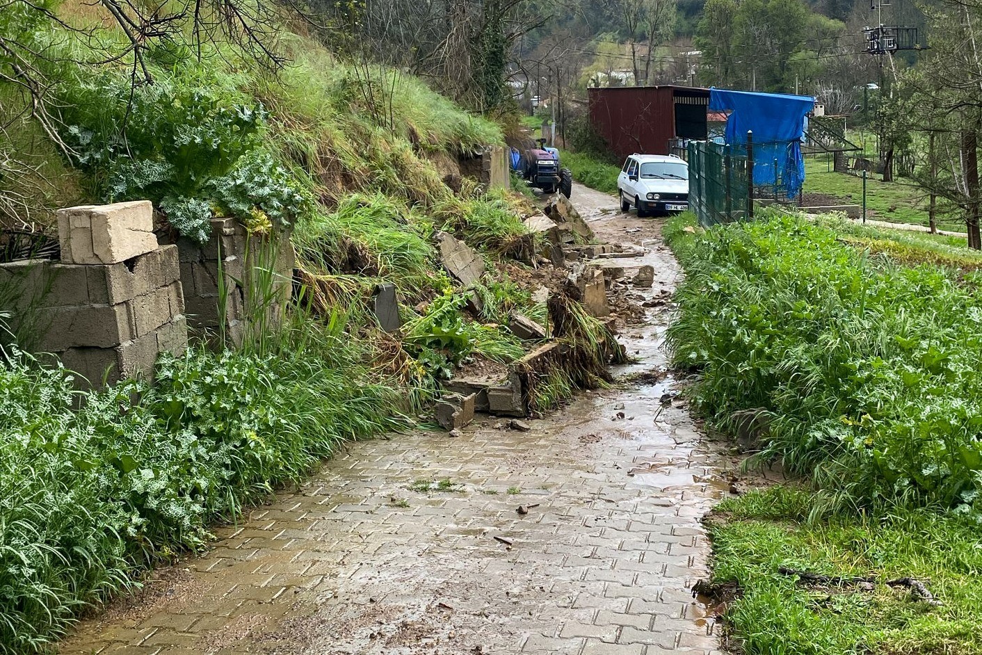 Efeler Belediyesi ekiplerinden ’ulaşım’ seferberliği
