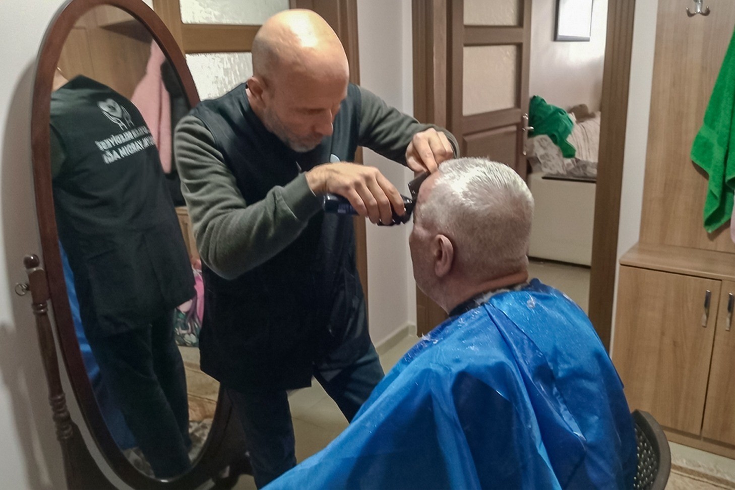 Efeler Belediyesi Evde Bakım Hizmetleri devam ediyor
