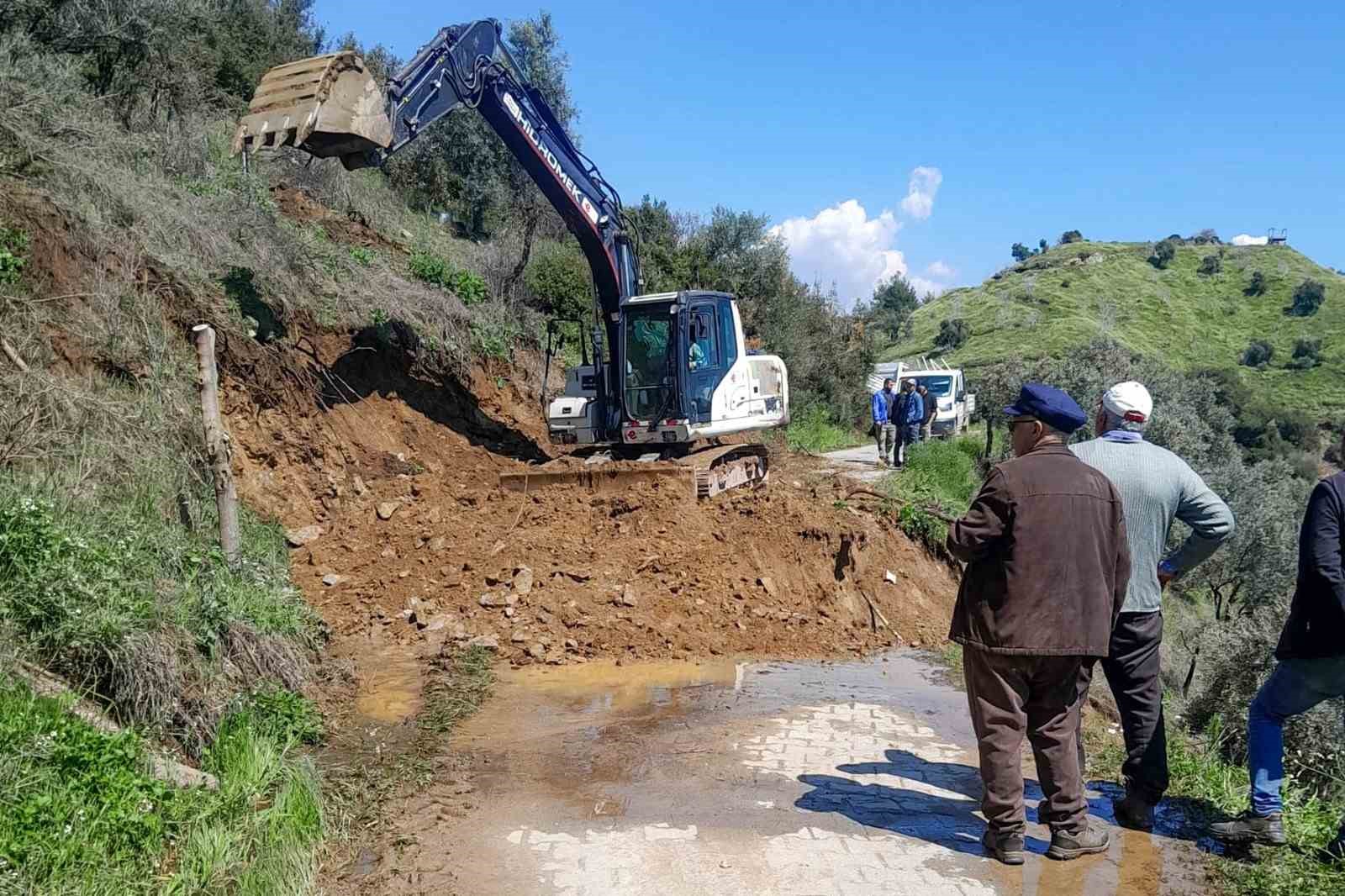 Efeler Belediyesi kapanan yolları ulaşıma açıyor
