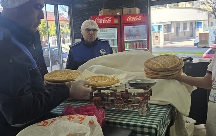 Efeler Belediyesi zabıta ekiplerinden gıda denetimi
