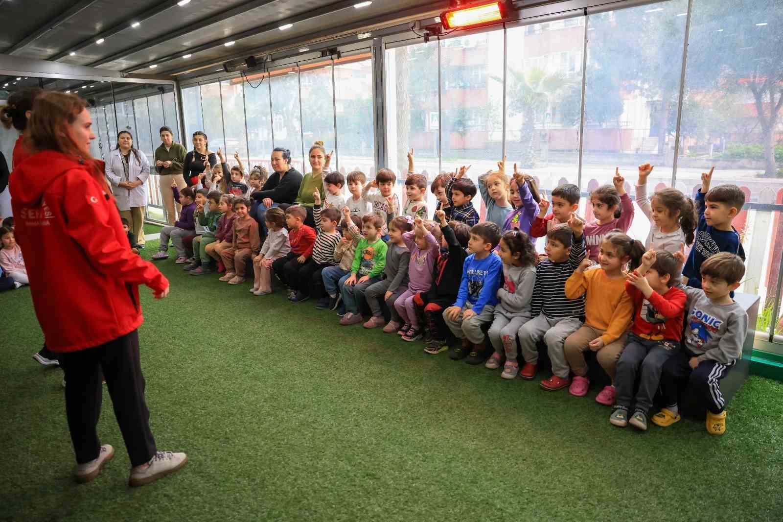 Efeler Belediyesi’nden miniklere afet bilinci eğitimi
