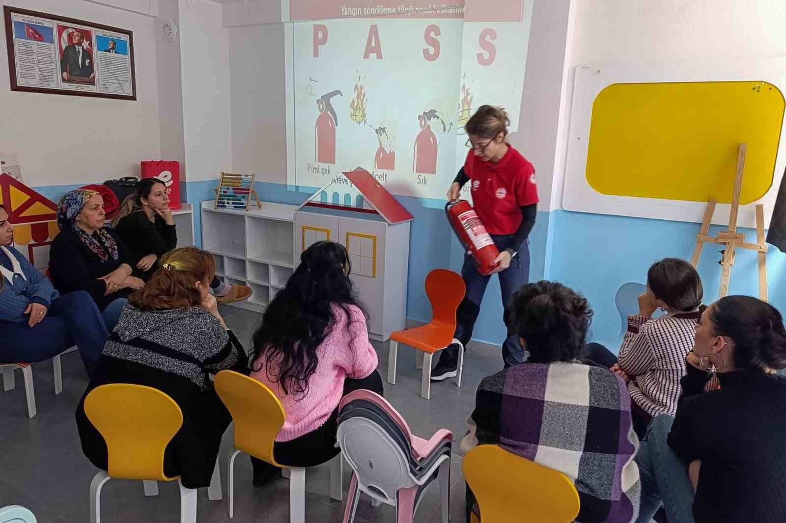 Efeler Belediyesi’nden miniklere afet bilinci eğitimi
