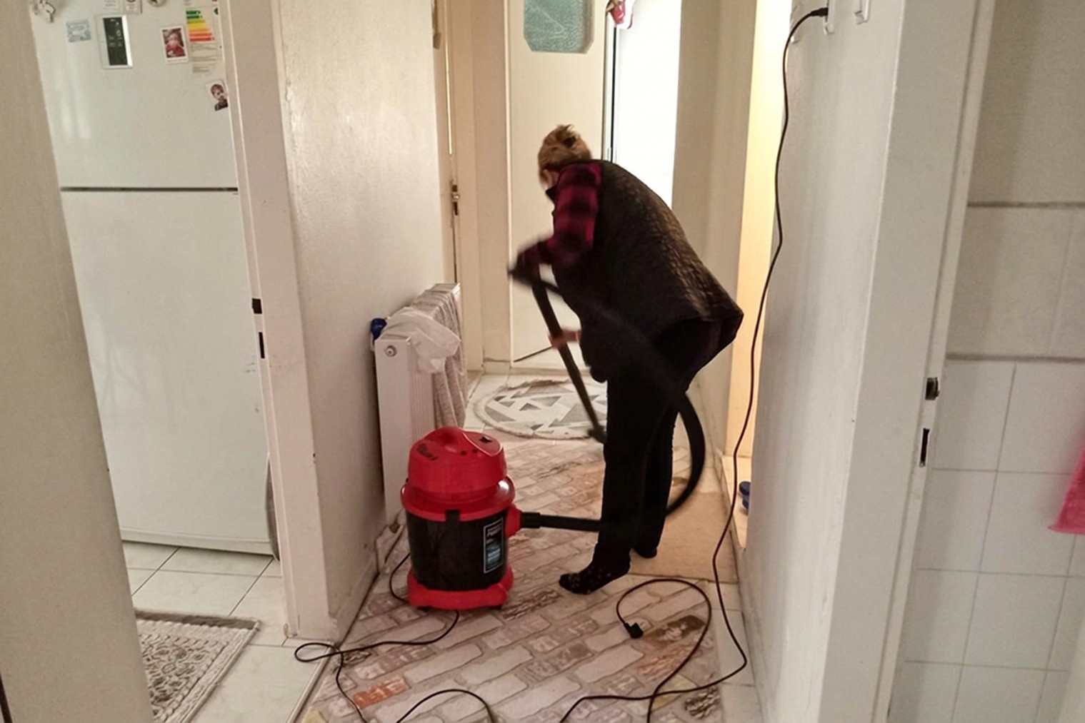 Efeler Belediyesi’nden yaşlı ve bakıma muhtaçlara destek
