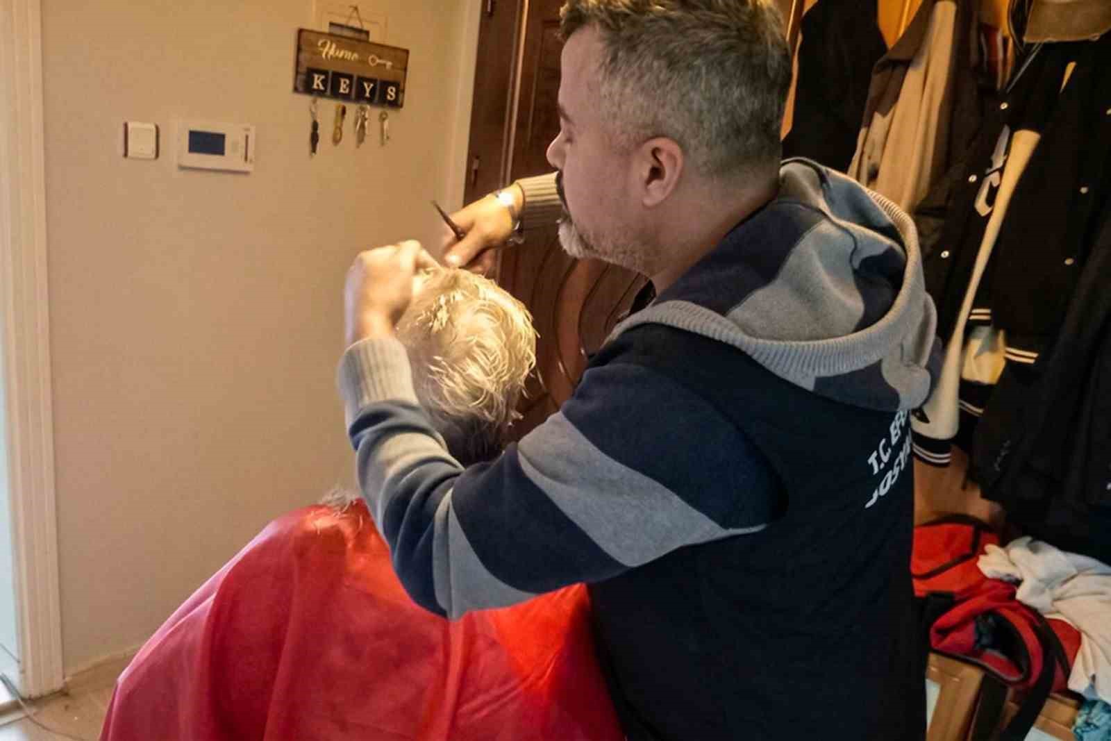 Efeler Belediyesi’nden yaşlı ve bakıma muhtaçlara destek
