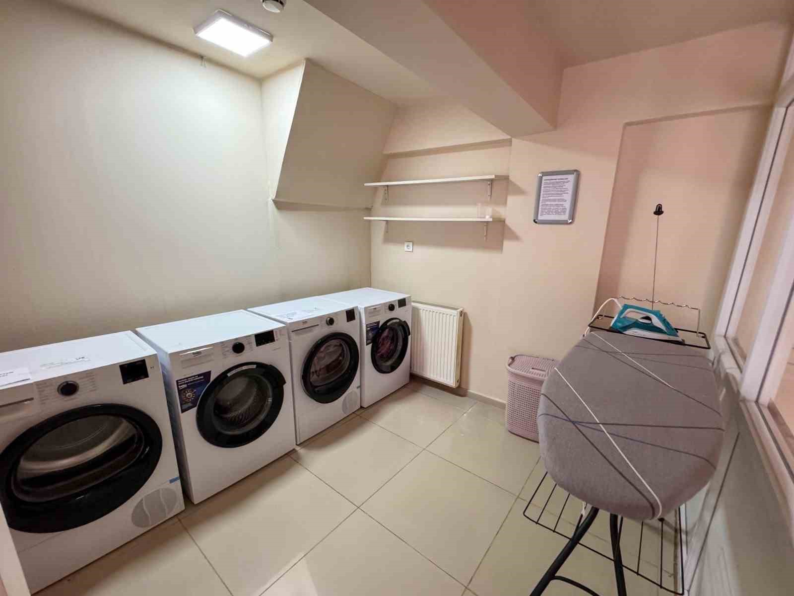 Efeler Belediyesi’nin misafirhanesi bir yılda bini aşkın kadına yuva oldu
