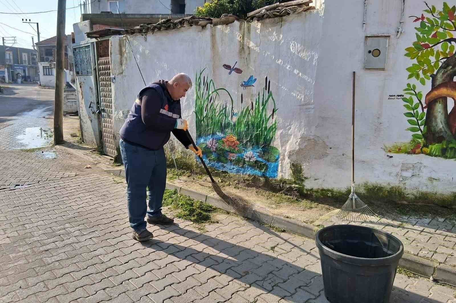 Efeler Belediyesi’nin yeşil alan çalışmaları sürüyor
