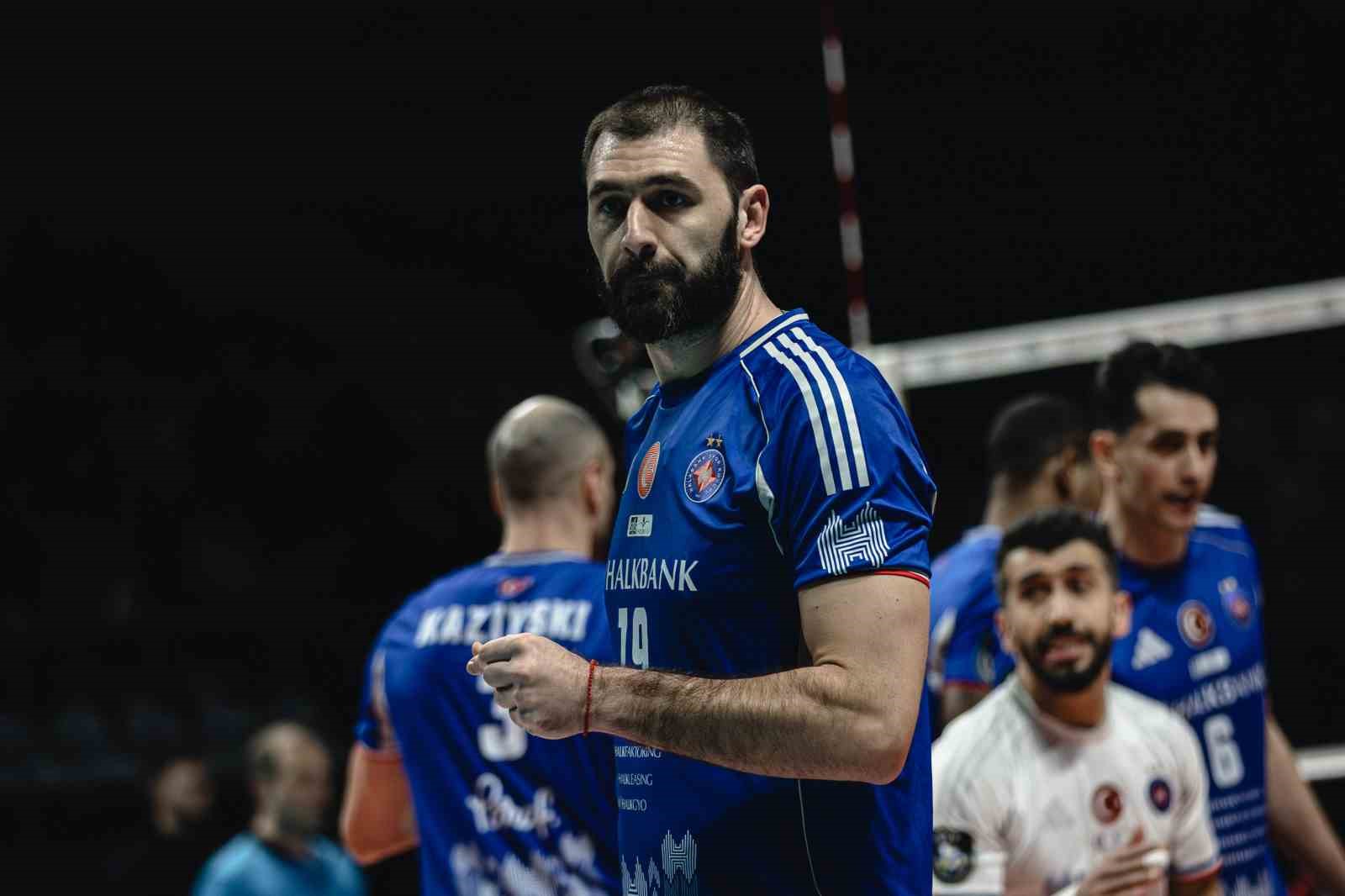 Efeler Ligi: Galatasaray: 3 - Halkbank: 0
