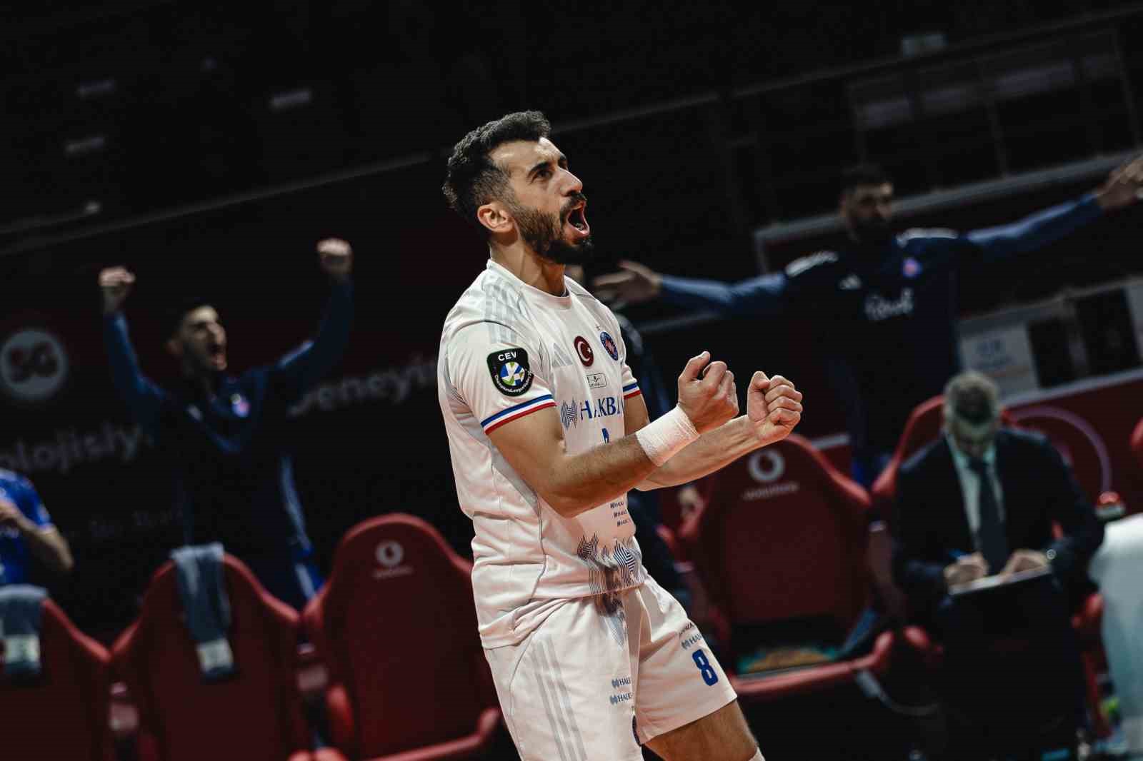 Efeler Ligi: Galatasaray: 3 - Halkbank: 0
