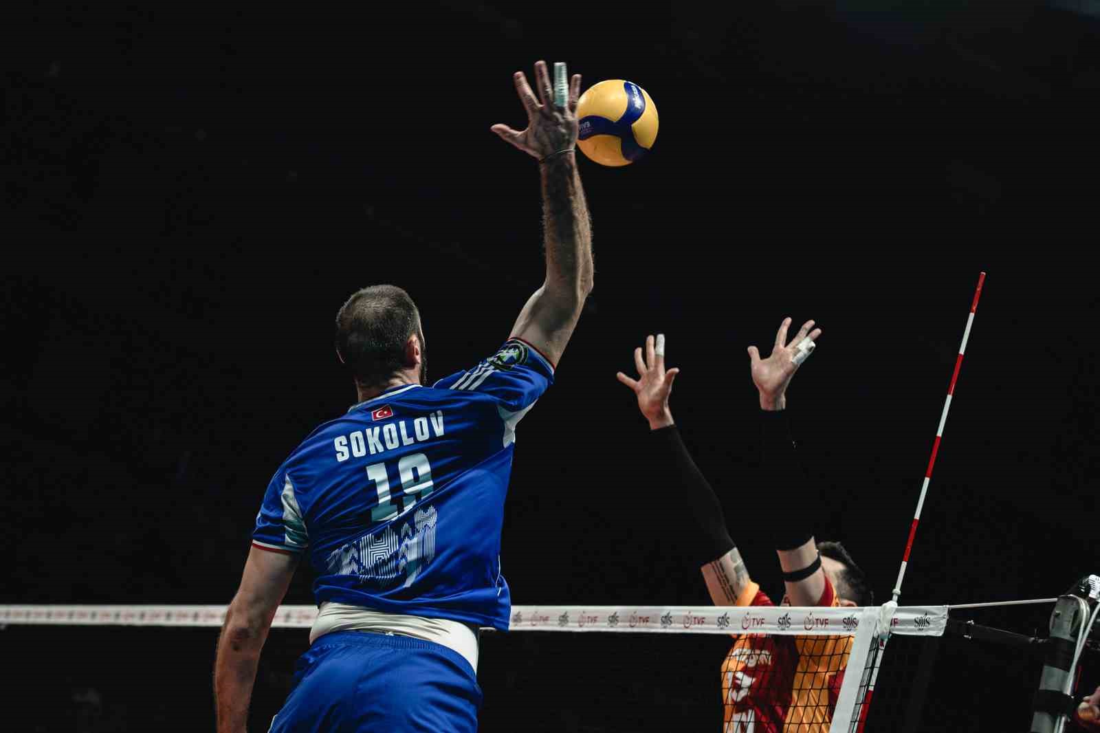 Efeler Ligi: Galatasaray: 3 - Halkbank: 0
