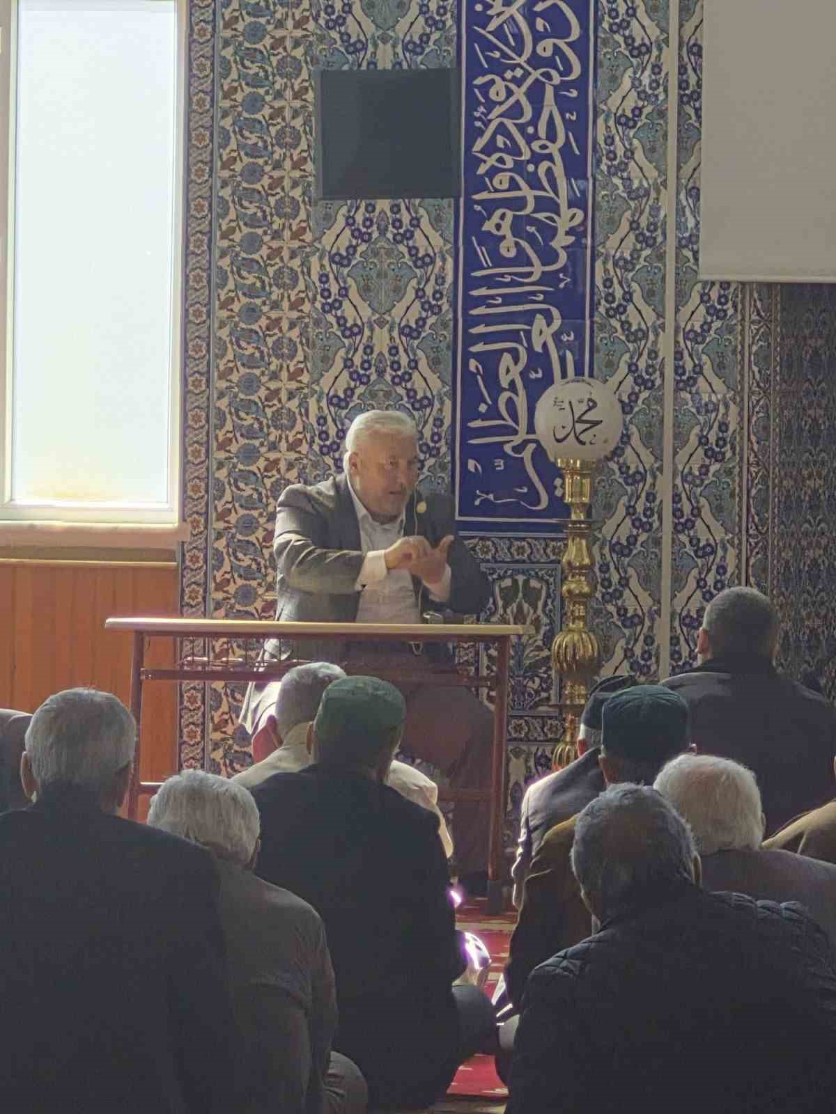 Efeler’de hacı adaylarına eğitim semineri verildi
