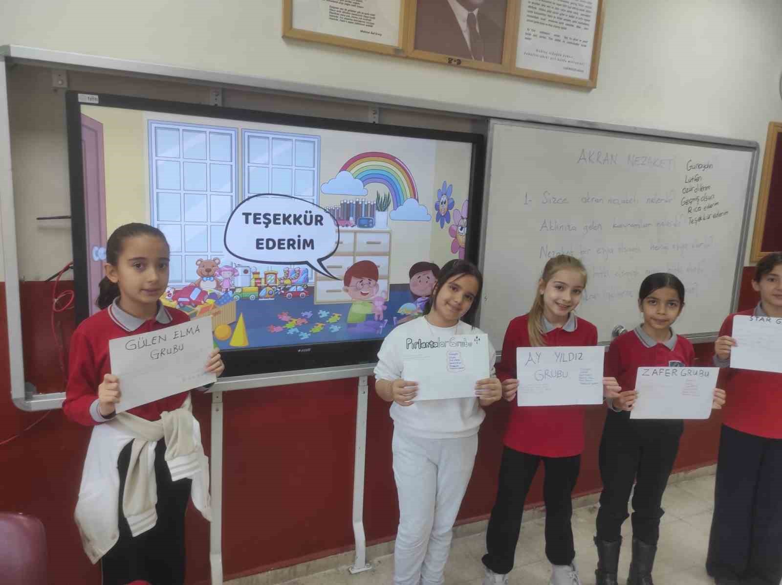 Efeler’de okullarda sevgi ve saygı dili güçlendi
