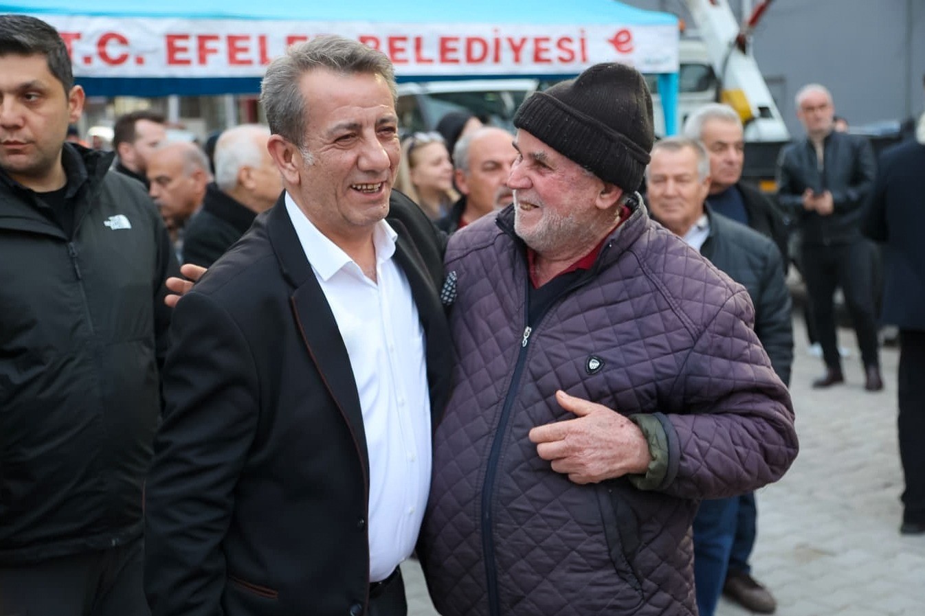 Efeler’de vatandaşlar aynı sofrada buluştu
