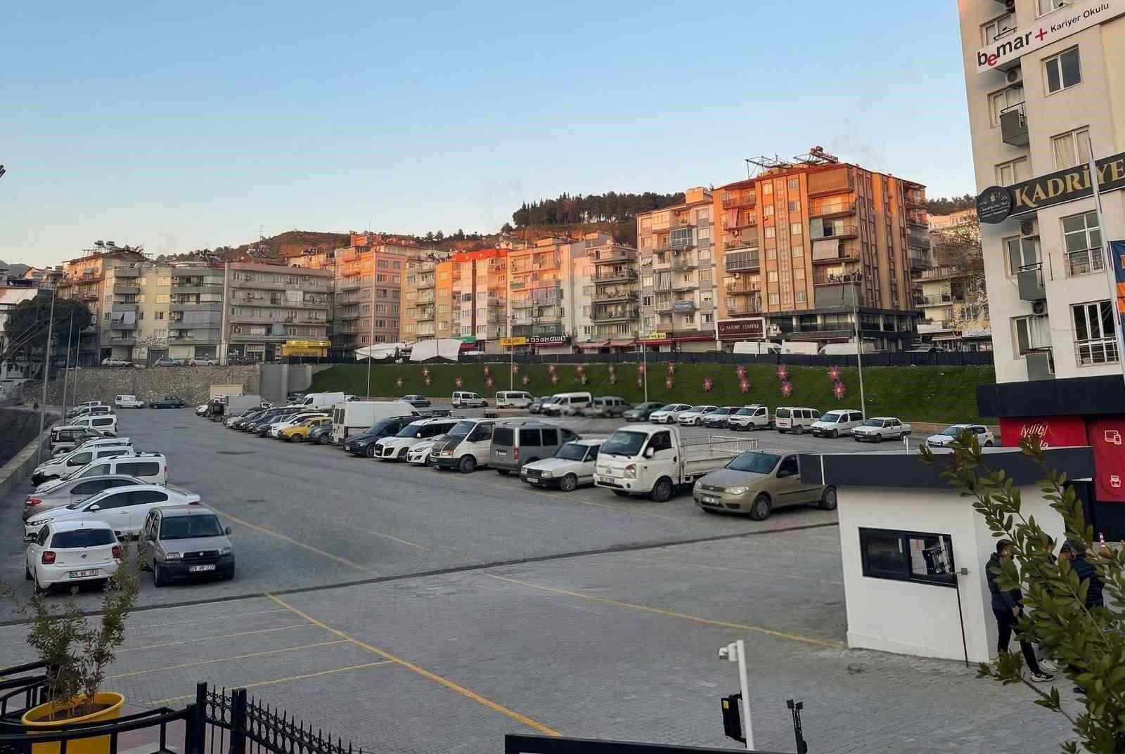 Efeler’deki otoparklarda yüzde 20 indirim uygulanacak
