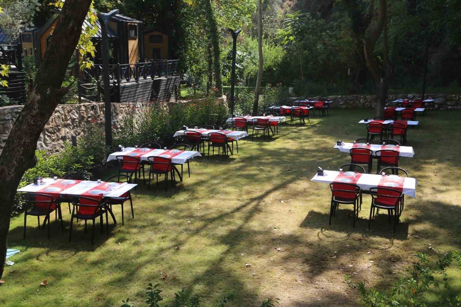 Efeler’in konaklama tesisi vatandaşların uğrak noktası haline geldi
