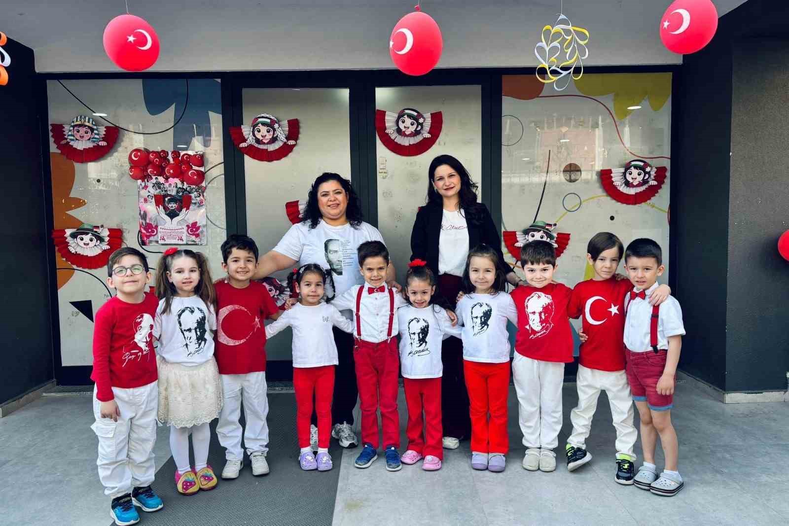 Efeler’in minikleri 23 Nisan’ı kutladı
