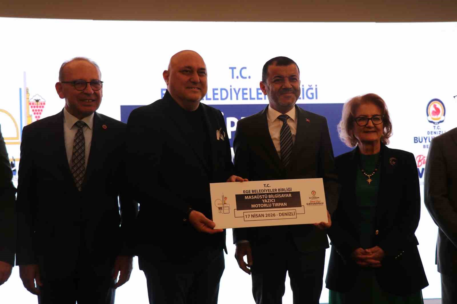 Ege Belediyeler Birliğinde Başkan Çavuşoğlu güven tazeledi
