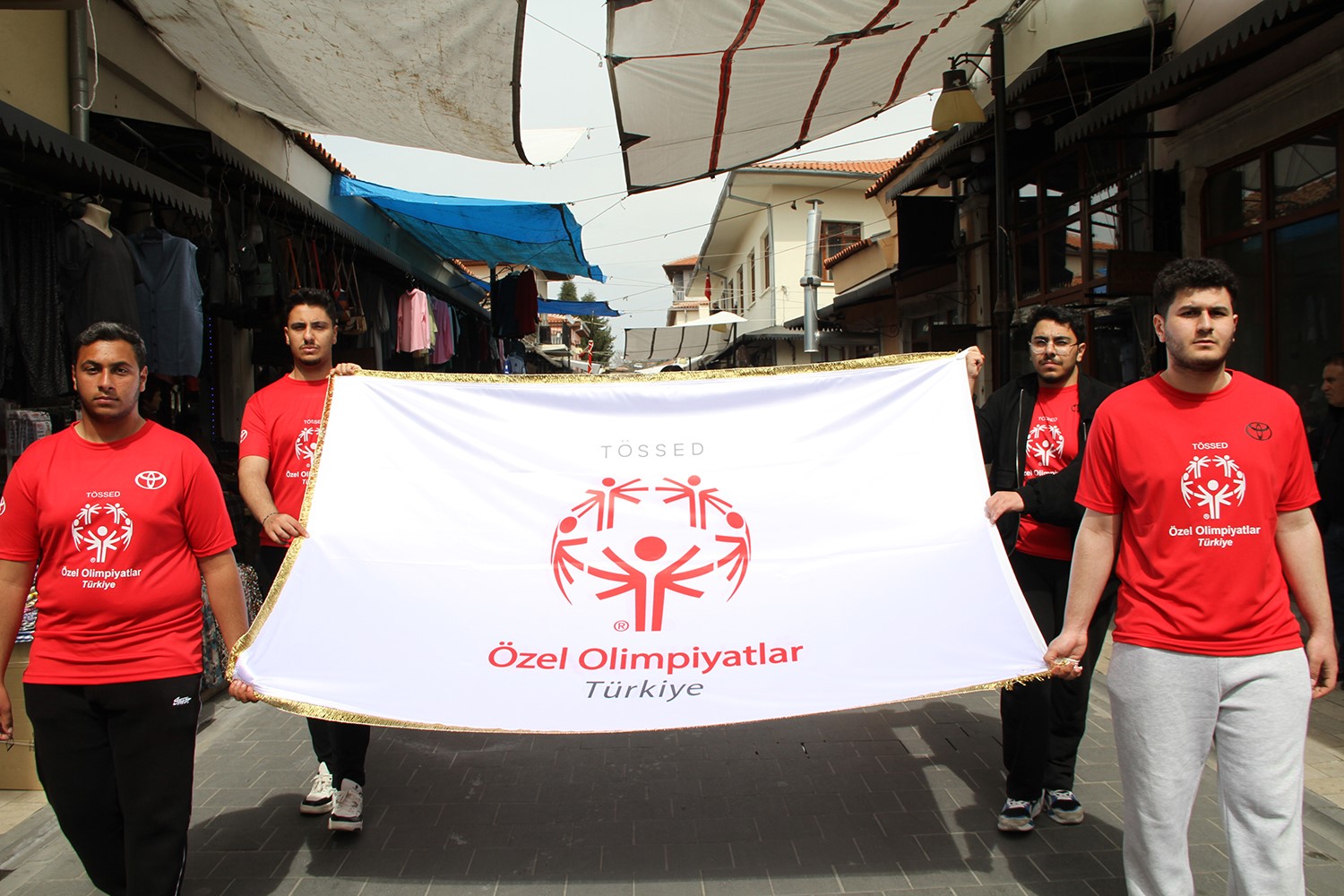 Ege Bölge Oyunları Kula’da coşkuyla başladı
Ege Bölge Oyunları Kula’da coşkuyla başladı