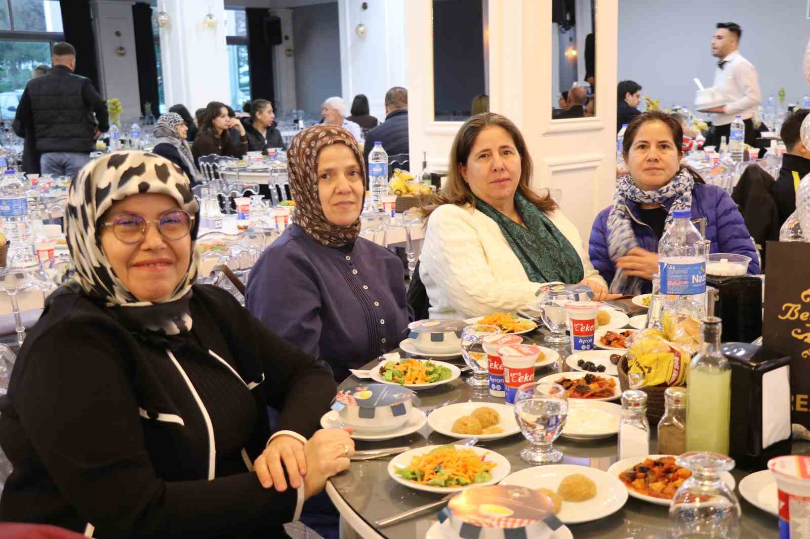 Egekent Hastanesi ailesi iftar sofrasında buluştu
