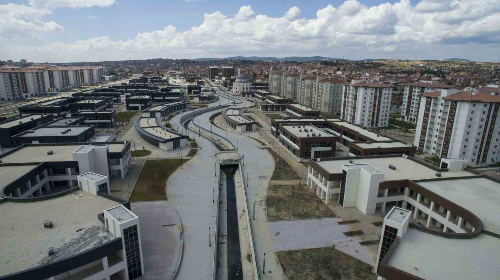 Ege’nin kalbi Uşak’a 23 yılda 135 tesis kazandırıldı
