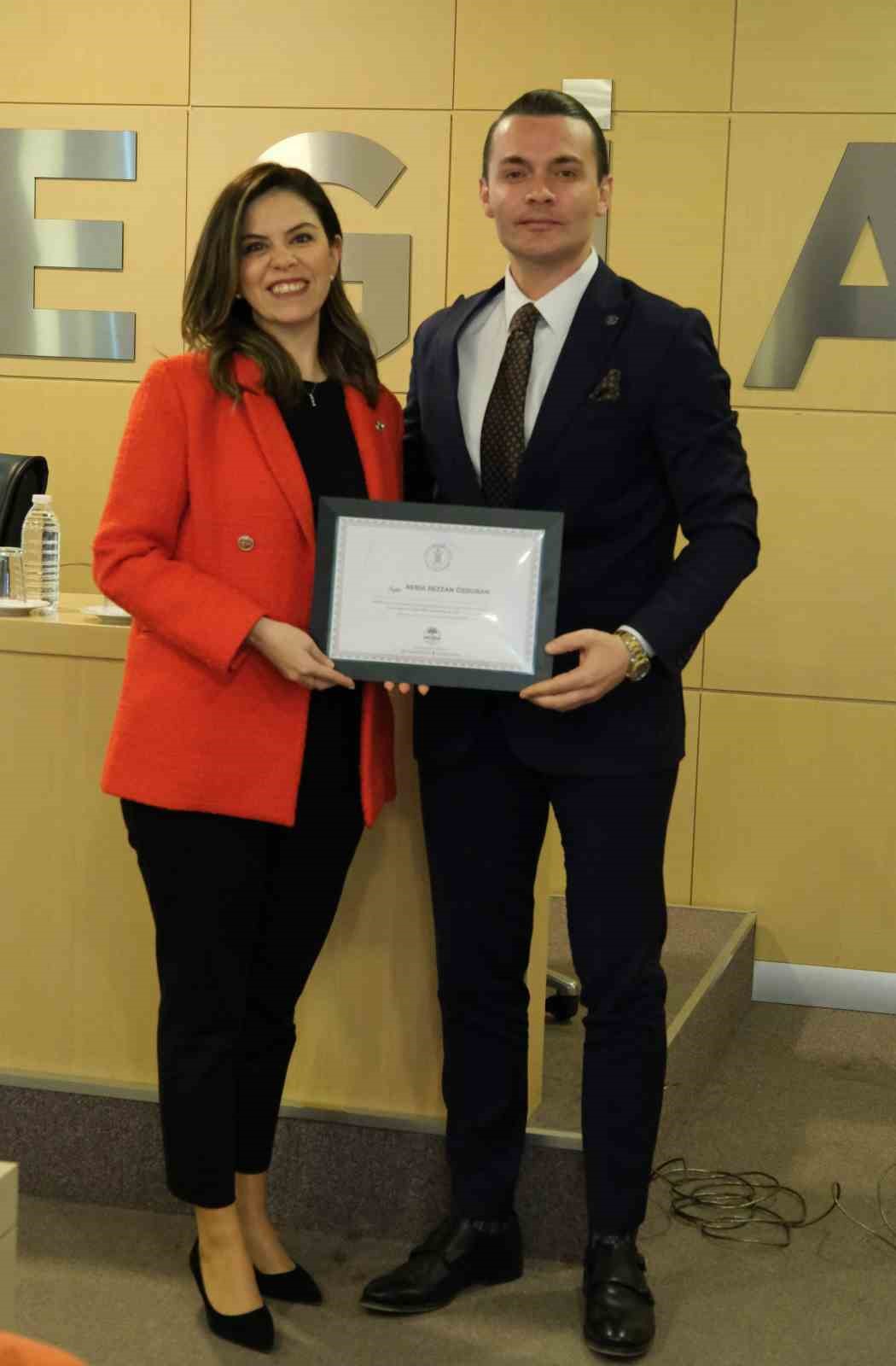 EGİAD üyelerine, ’Yönetimde eşitlik için kadın perspektifi’ konulu seminer
