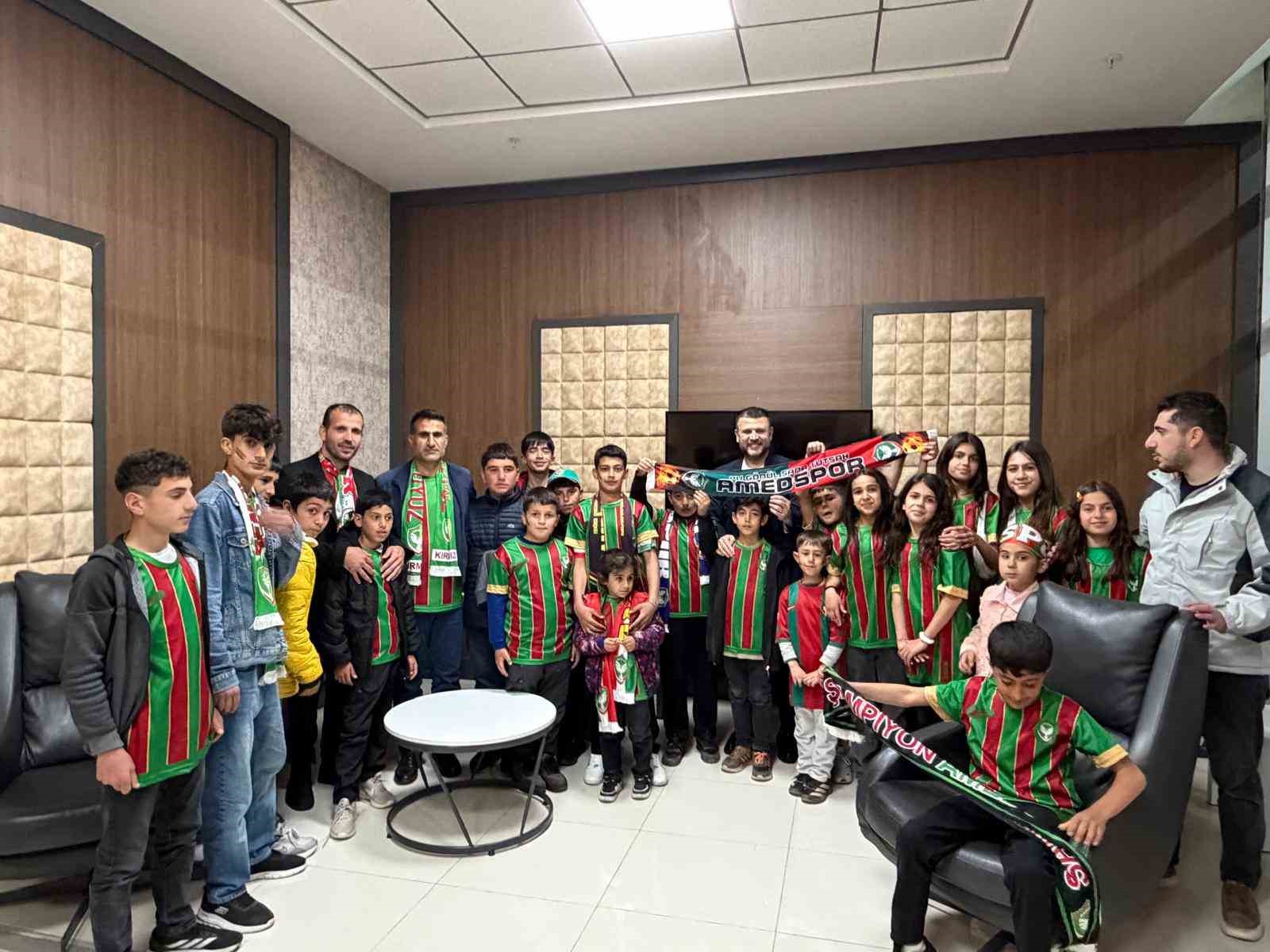 Eğil’den gelen çocuklar Amed Sportif Faaliyetler - Boluspor maçını tribünden izledi
