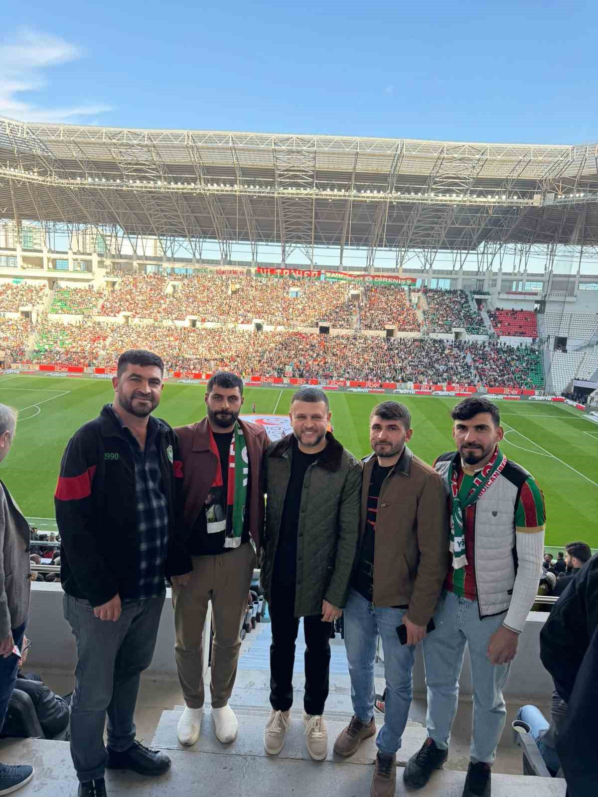 Eğil’in minikleri Amed Sportif Faaliyetler - Sakaryaspor maçında ilk kez tribün heyecanı yaşadı
