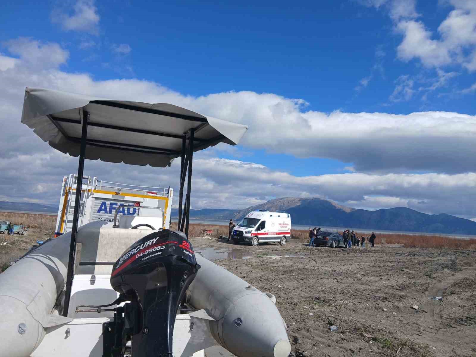 Eğirdir Gölü’nde balık avlarken tekneden düşen adam boğuldu
