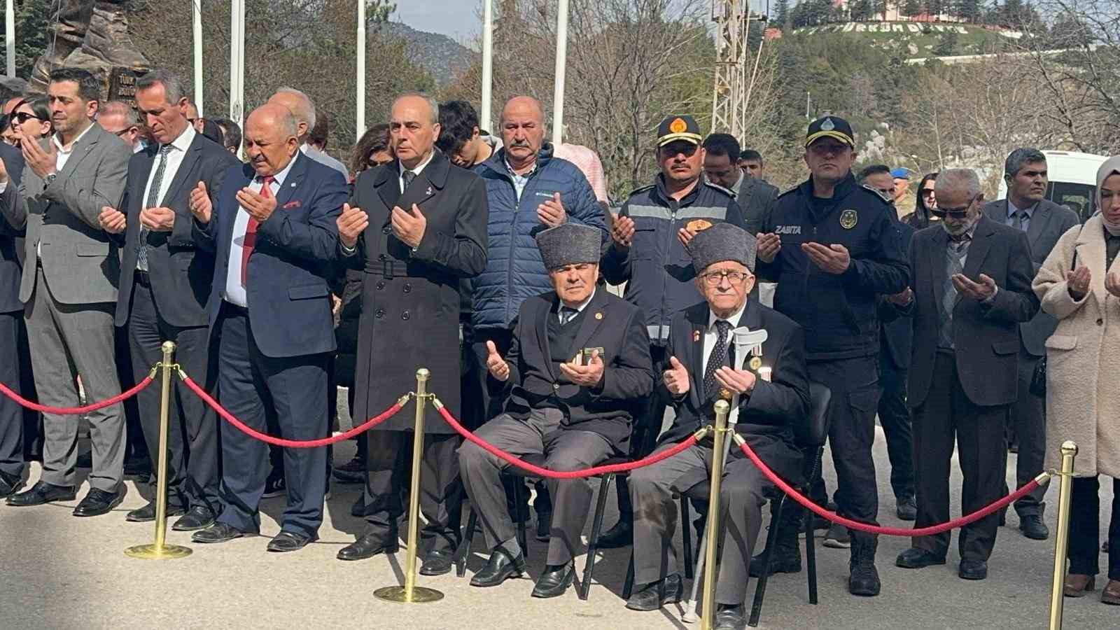 Eğirdir’de Çanakkale Zaferi gururla kutlandı, şehitler dualarla anıldı
