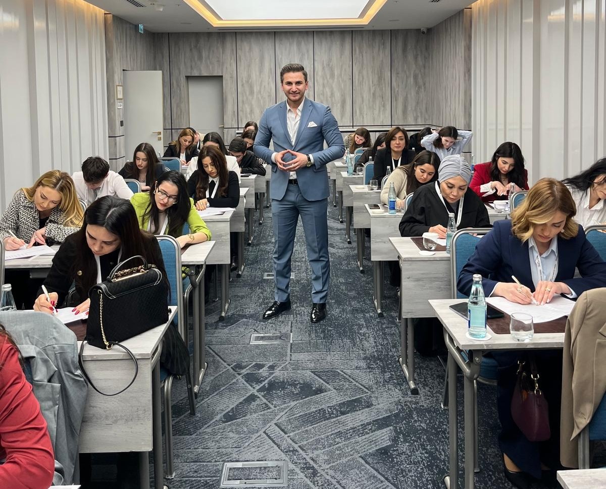 Eğitim Bilimci Paşayev’in Bakü’deki ‘Beden Dili ve Etkili İletişim’ semineri yoğun ilgi gördü
Eğitim Bilimci Paşayev’in Bakü’deki ‘Beden Dili ve Etkili İletişim’ semineri yoğun ilgi gördü