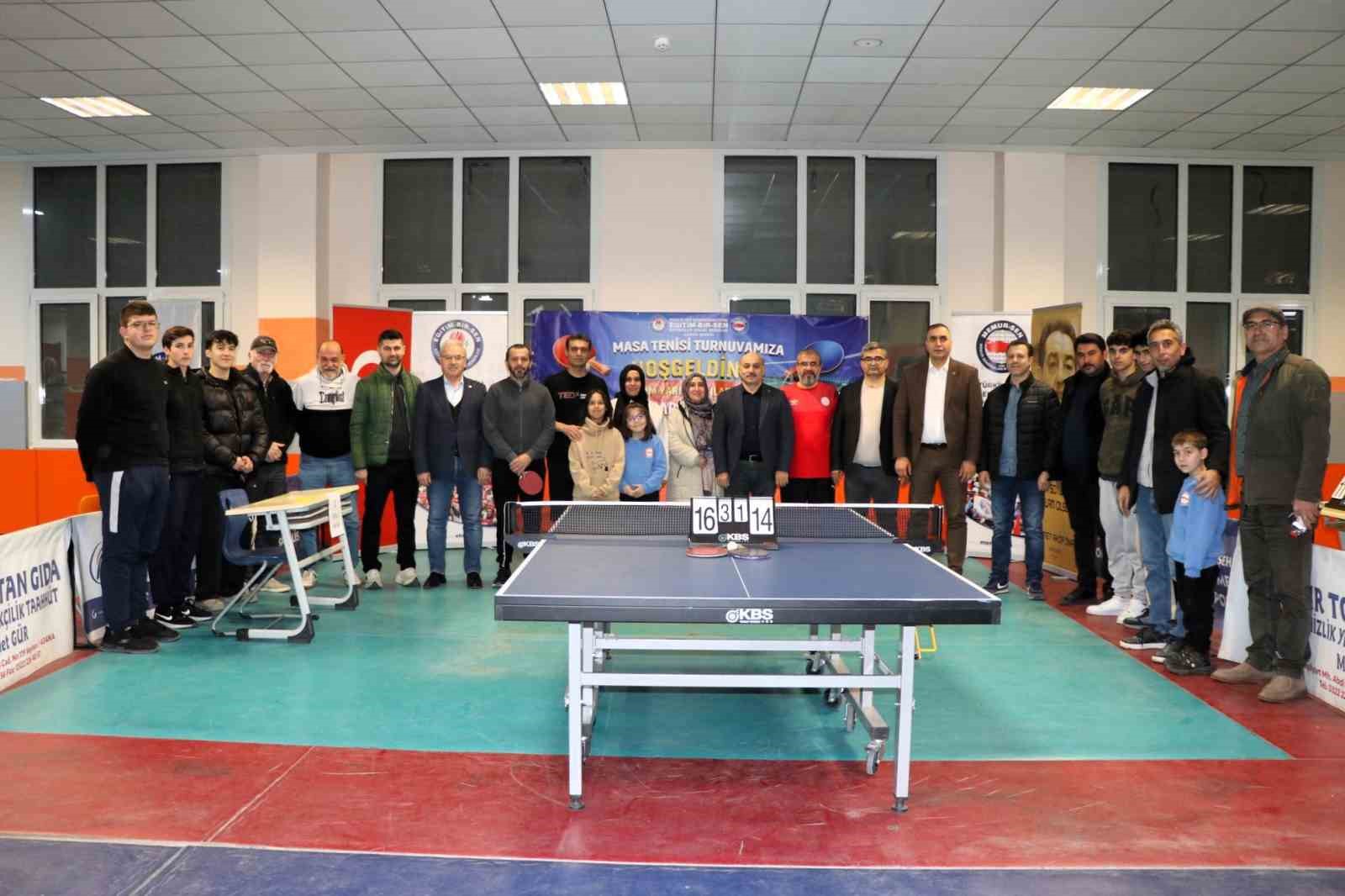 Eğitim-Bir-Sen’den ödüllü 2. Masa Tenisi Turnuvası: Adana’da raketler dostluk için sallandı
