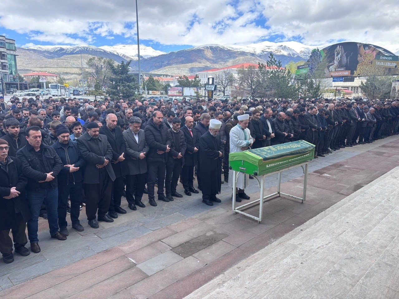 Eğitim camiasını yasa boğan veda
