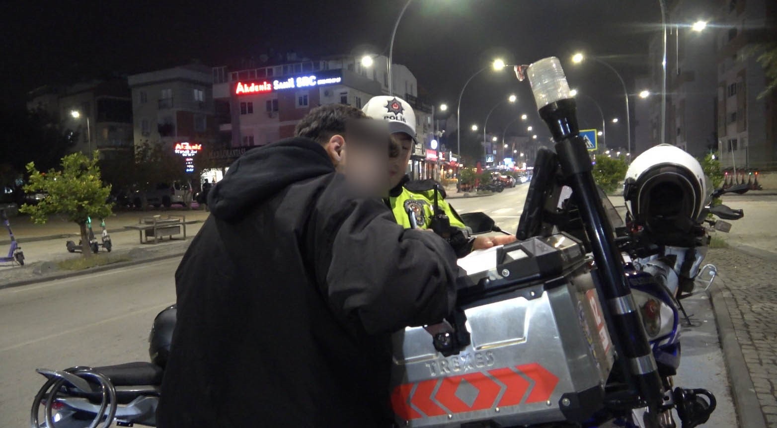 Ehliyet yetersizliği gerekçesiyle ceza yiyen üniversite öğrencisi: "Şu an duygu falan kalmadı bende, bu borcu nasıl ödeyeceğimi düşünüyorum"
