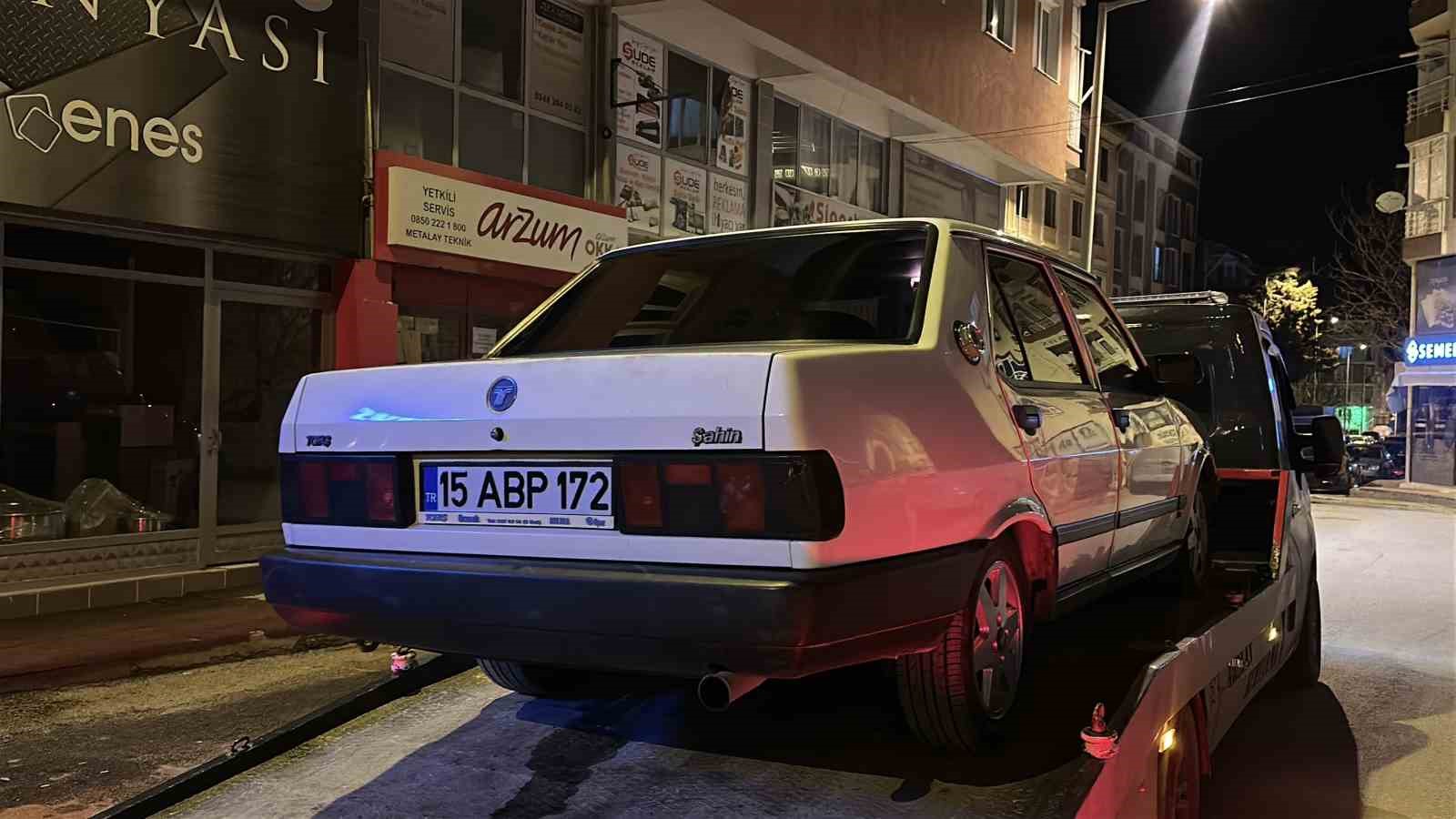 Ehliyetsiz sürücü polisten kaçtı, yakalanınca 80 bin lira ceza yedi
