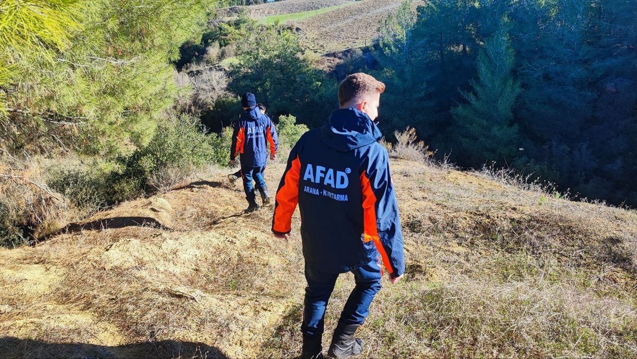 Ekipler 3 gündür arıyor, çantası bulundu henüz kendisine ulaşılamadı
