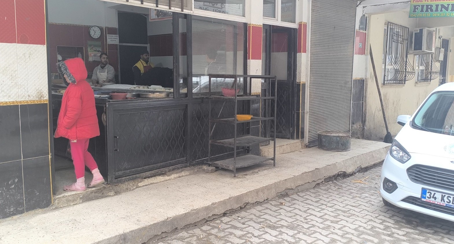 Ekmek fırınındaki görüntü ekipleri harekete geçirdi
