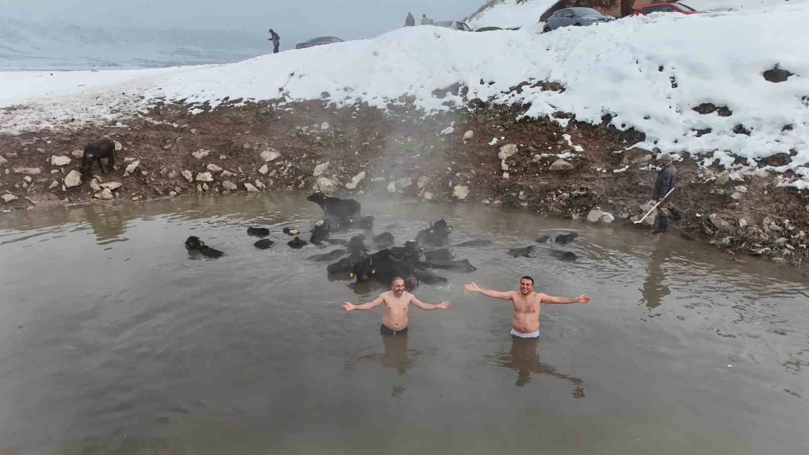 Eksi 25 derecede kaplıca keyfi
Eksi 25 derecede kaplıca keyfi