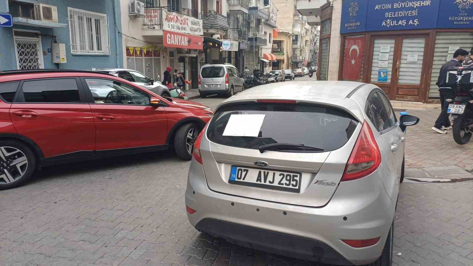 El frenini çekmeyi unutunca canından oluyordu
