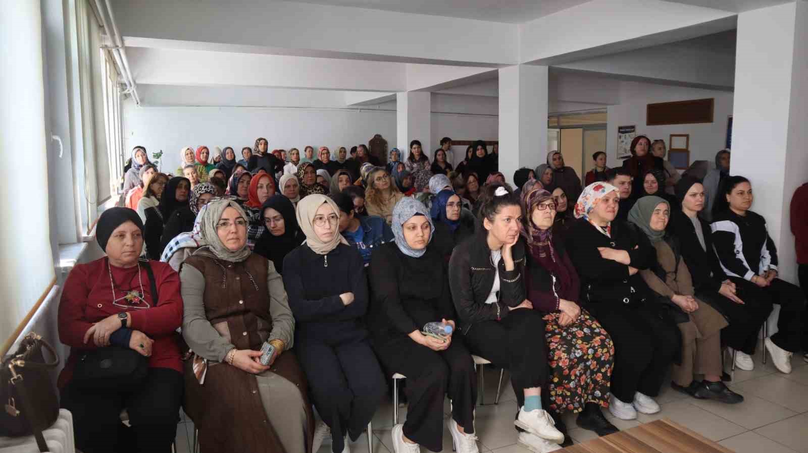 El sanatları merkezinde yangın tatbikatı
