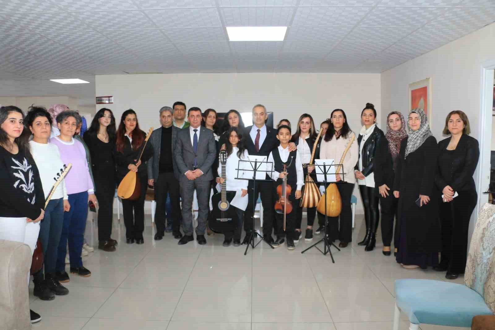 Elazığ aile destek merkezi kursiyerlerine sertifika
