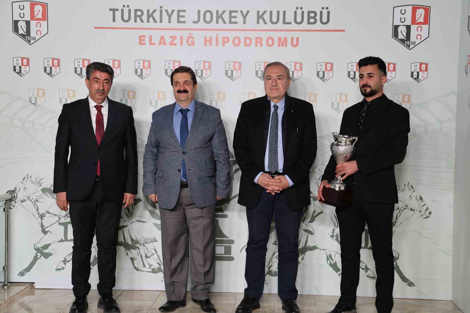 Elazığ Belediye Başkanlığı Koşusu’nda zafer Tribal Chief’in
